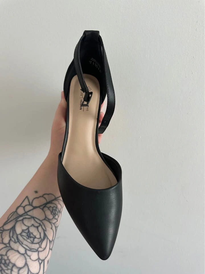 Black Ankle-Strap Heels – Brand New, Never Worn - size 8 - photo 3