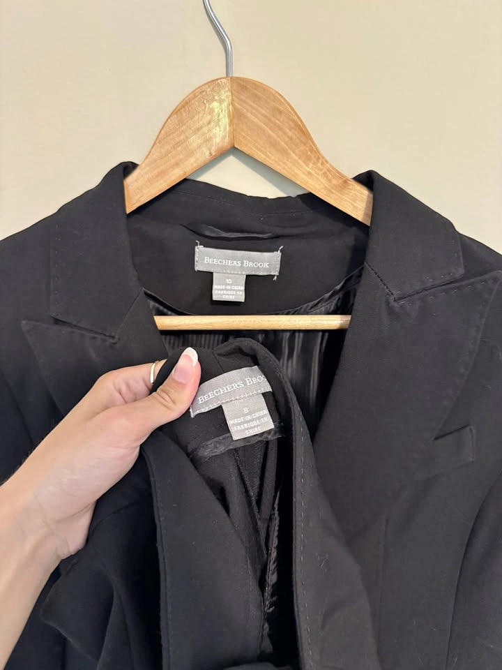 Black Blazer and Pants Suit Set | Size 10 (Fits Like 8)
