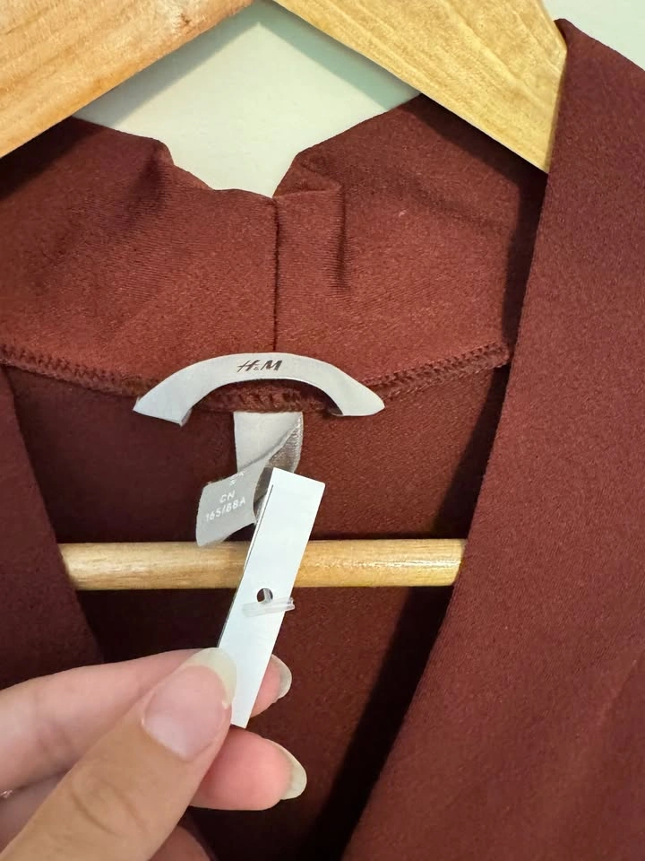 H&M Burgundy Blouse Top Size M - photo 2