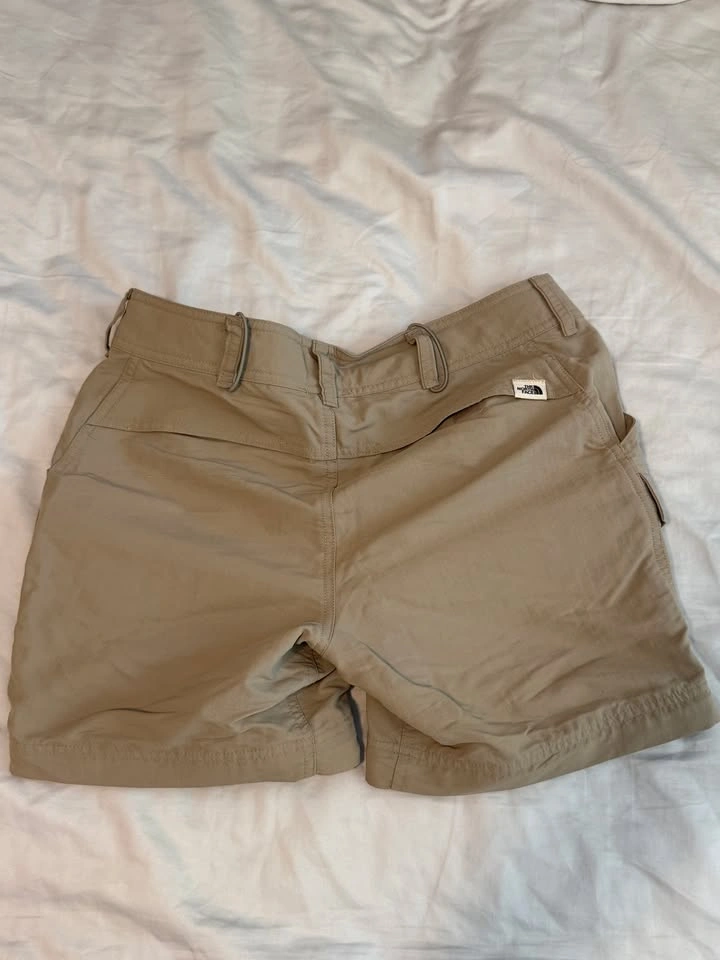 The North Face Cargo Shorts - Limited edition in perfect conditi - photo 2