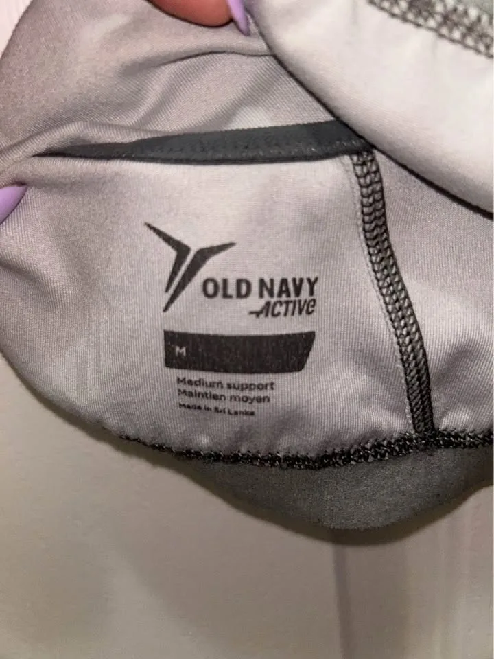 Old Navy Active Sports Bra image indicator(3)