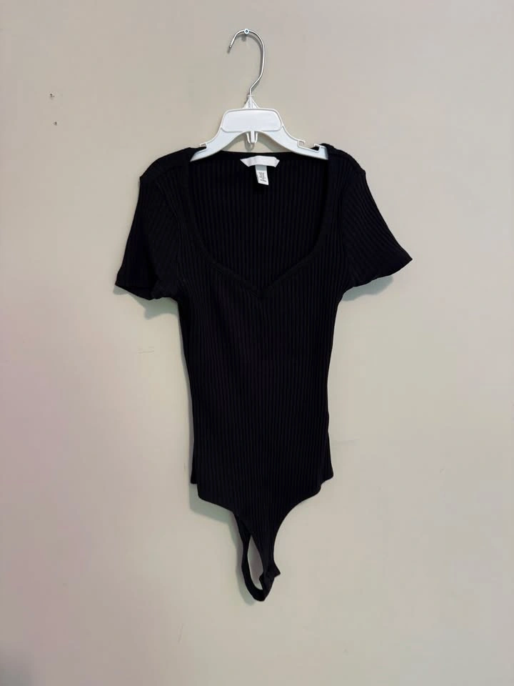 Black and white body suit duo - like new!! - photo 4