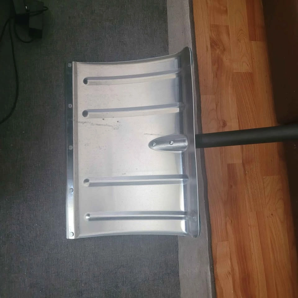 Snow shovel - photo 2