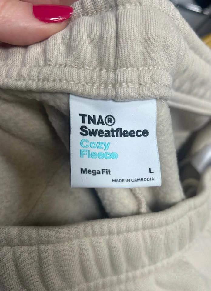 Aritzia TNA Sweatfleece Mega Fit cargo pants - photo 3