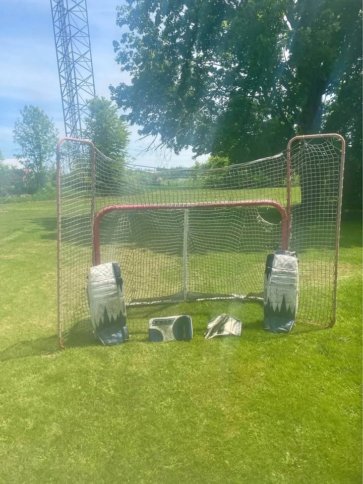 Hockey Net and Goalie Gear (Vaughn Velocity, Louisville TPS)