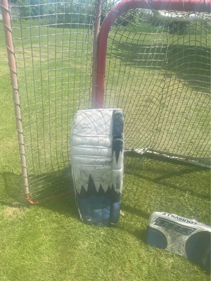Hockey Net and Goalie Gear (Vaughn Velocity, Louisville TPS) - photo 3