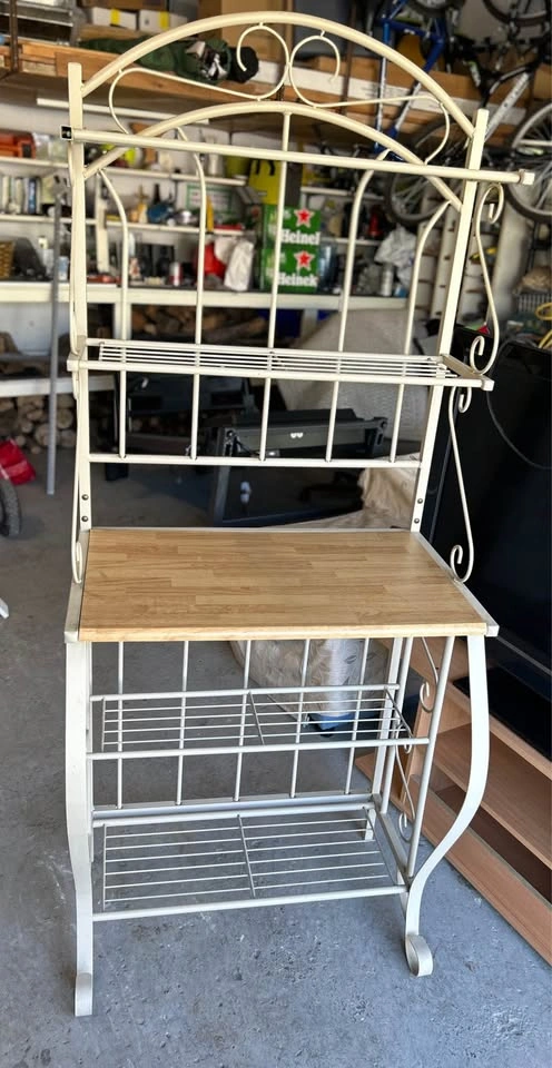 Metal and Wood Baker's Rack - photo 5
