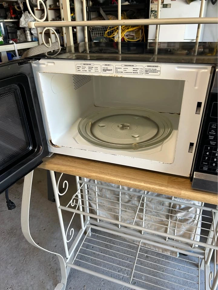 RCA Microwave - photo 4