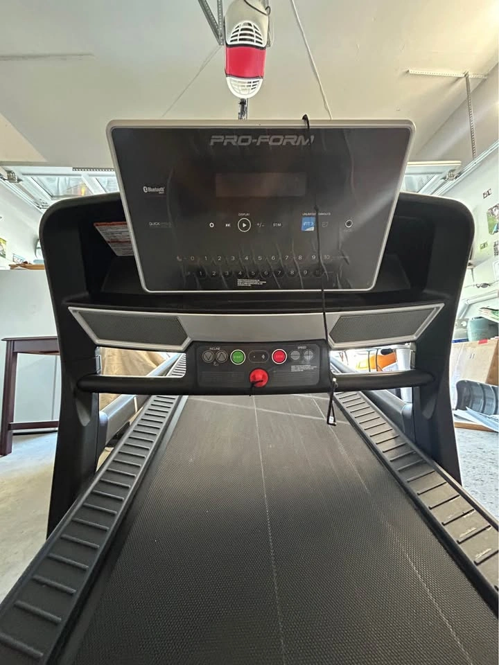 ProForm Sport 3.0 Folding Treadmill - photo 2