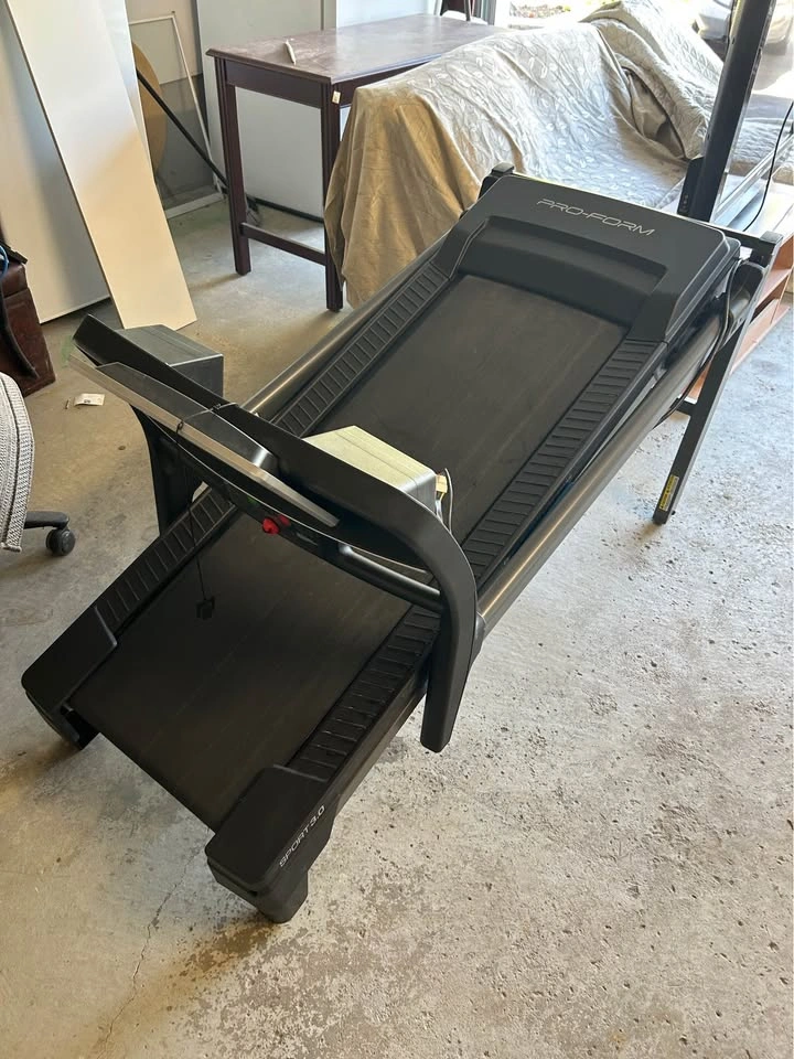 ProForm Sport 3.0 Folding Treadmill - photo 3