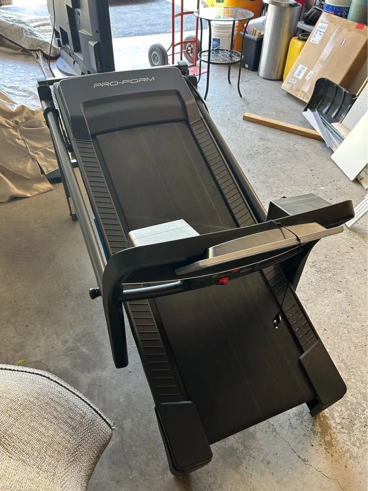 ProForm Sport 3.0 Folding Treadmill - photo 4