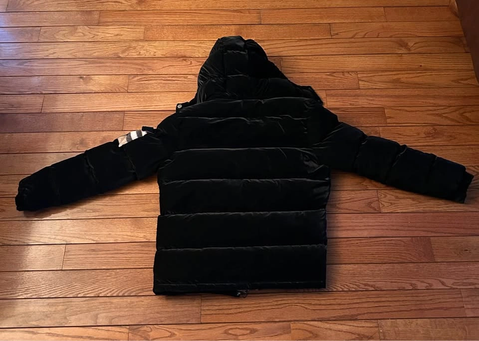 Burberry Black Puffer Jacket : Mens Small - photo 3