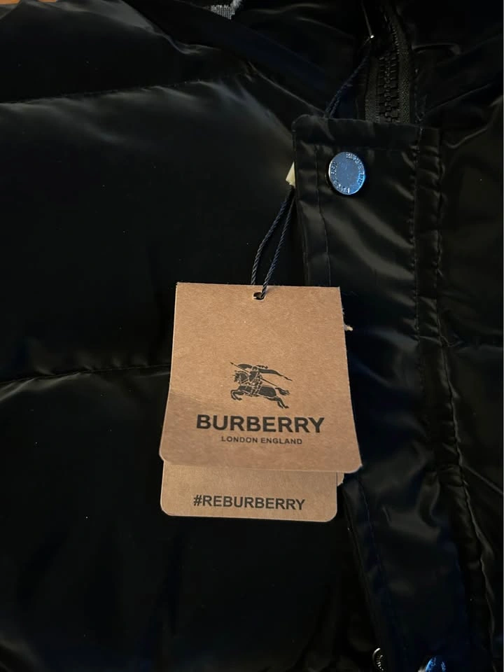 Burberry Black Puffer Jacket : Mens Small - photo 4