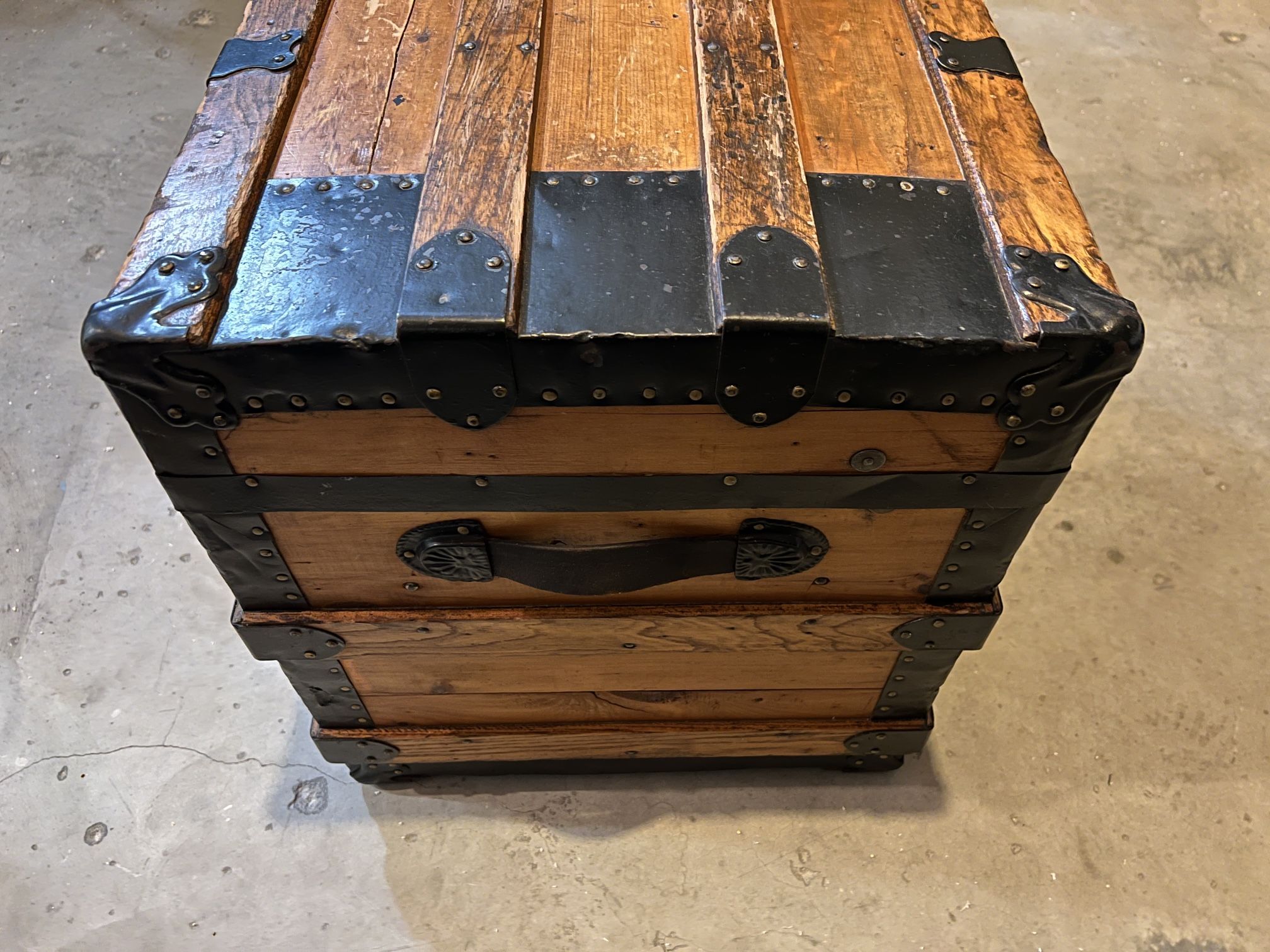 Antique Wooden Steamer Trunk / Storage Chest - photo 2