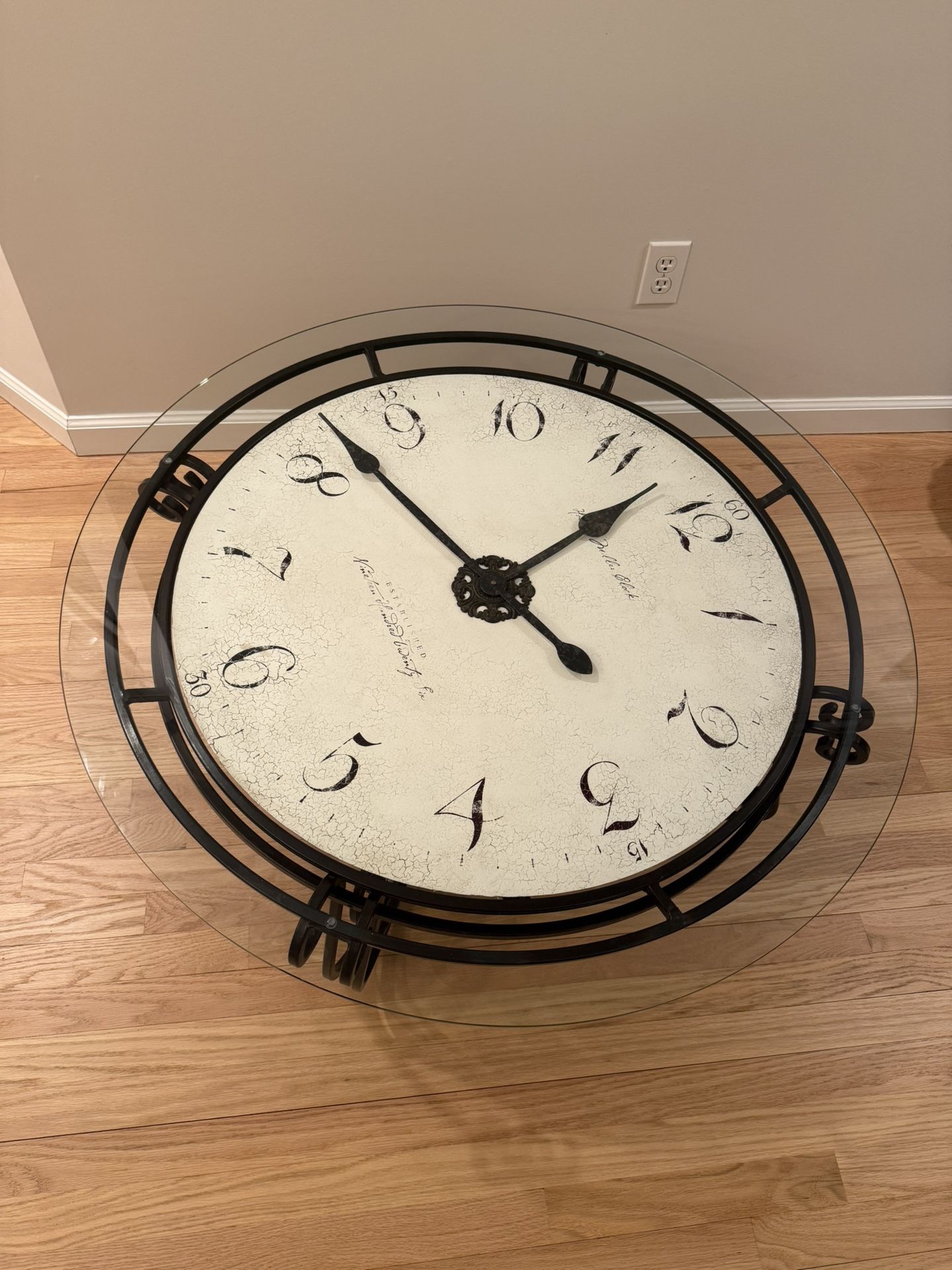 Howard Miller Ravenna Clock Table 615-010