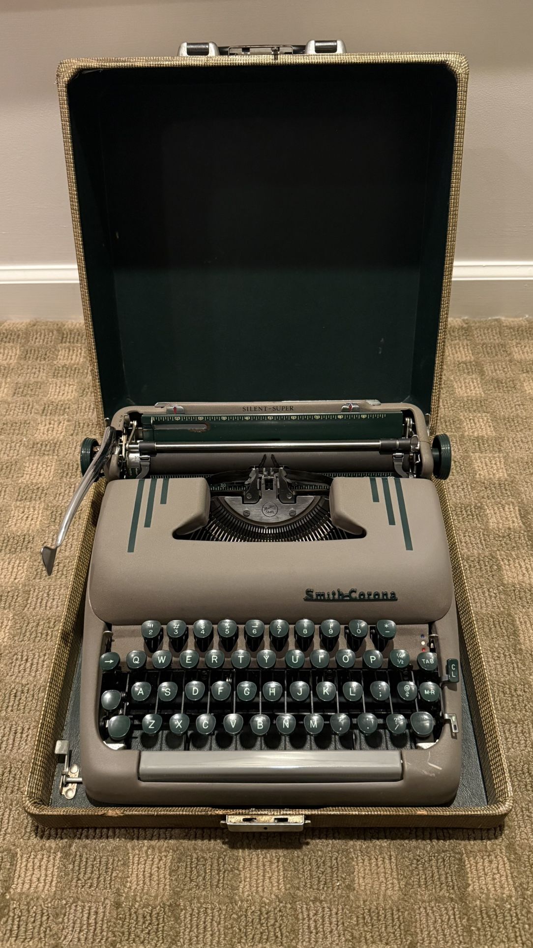 Smith Corona Silent Super Typewriter