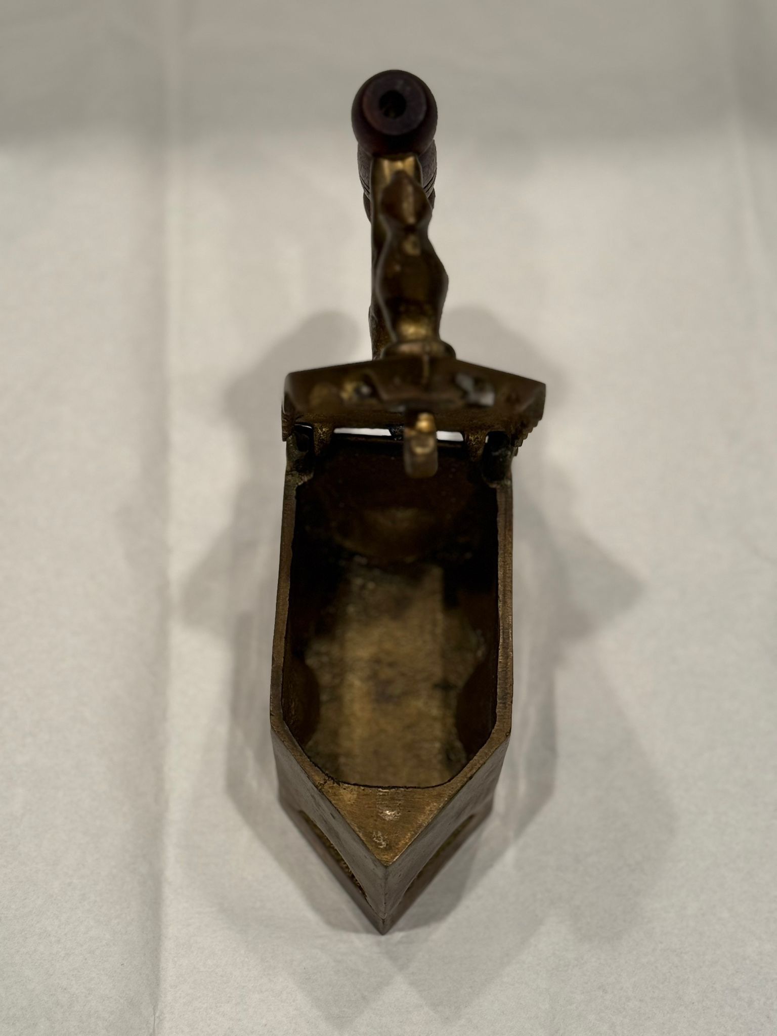 Antique Charcoal Iron Rooster Latch Brass - photo 5
