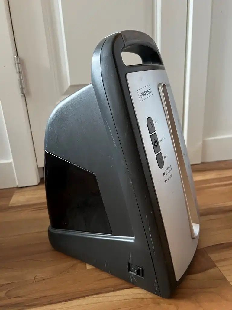 Paper Shredder - Staples Minimate
