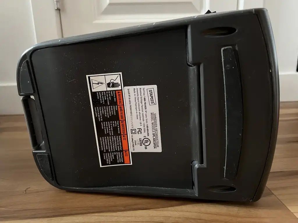 Paper Shredder - Staples Minimate - photo 4