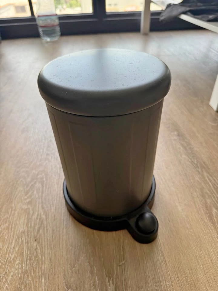 Small IKEA trash can