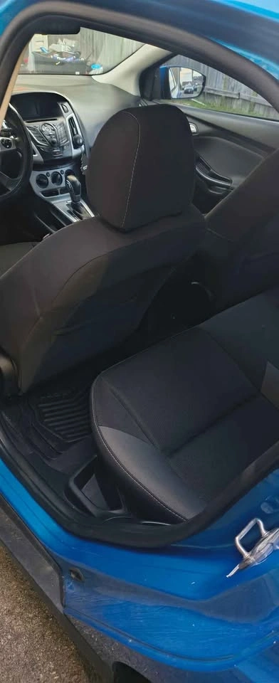2014 Ford Focus SE Sedan 4D - photo 5