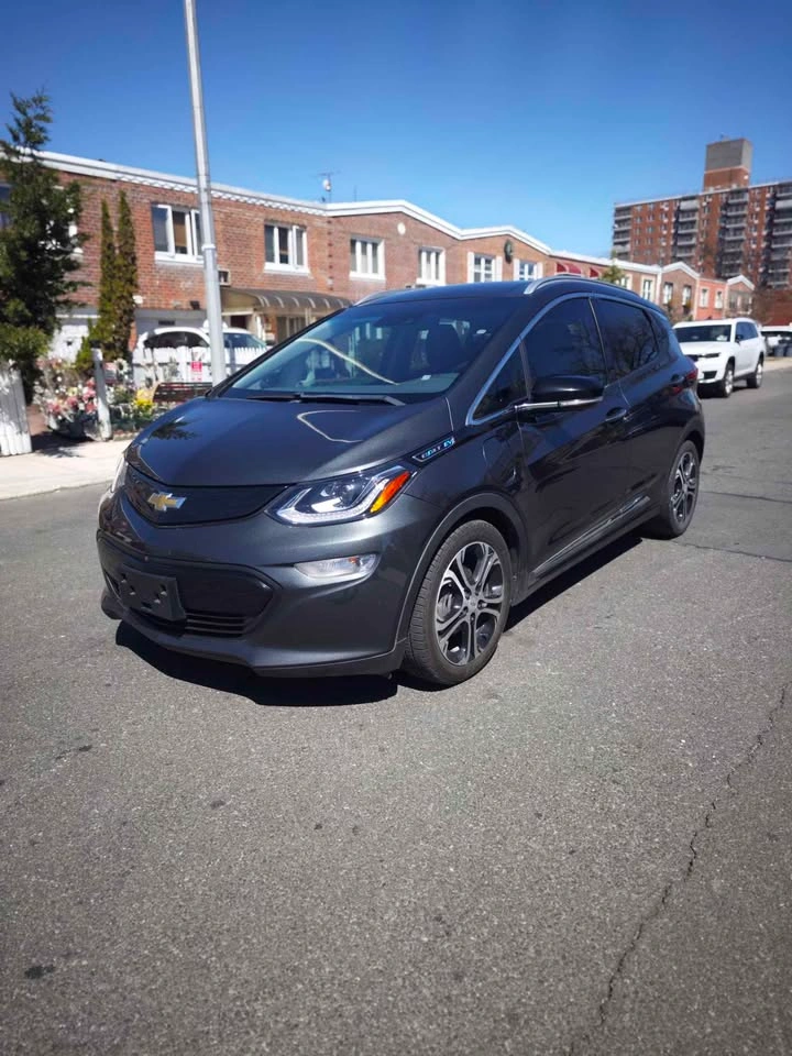 2020 Chevrolet Bolt EV · Premier Hatchback 4D - photo 2