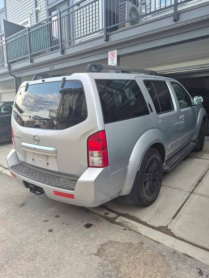 2011 Nissan Pathfinder - photo 2