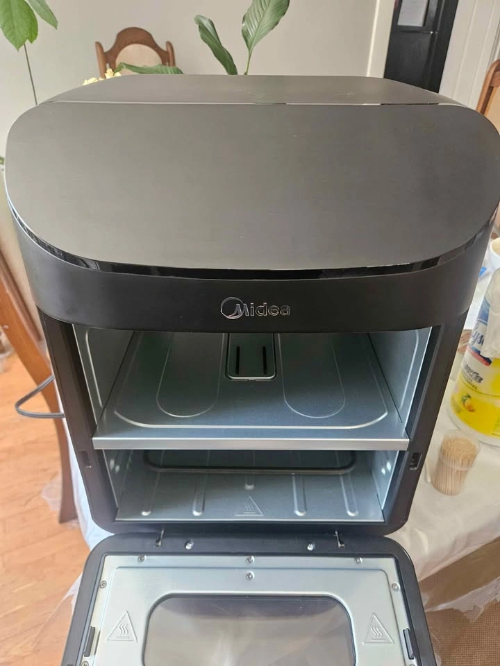 Midea 11 L (11.6 qt.) Double Decker Air Fryer - photo 4
