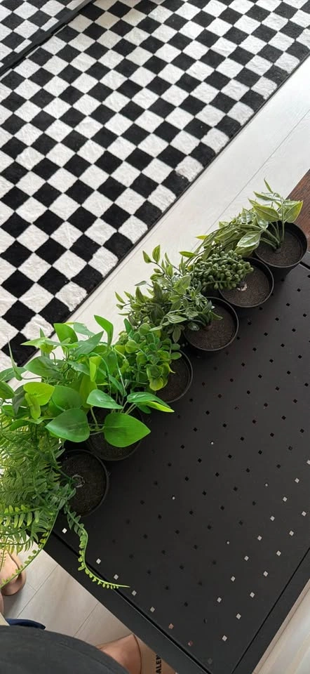 Planters $5 ea - photo 2