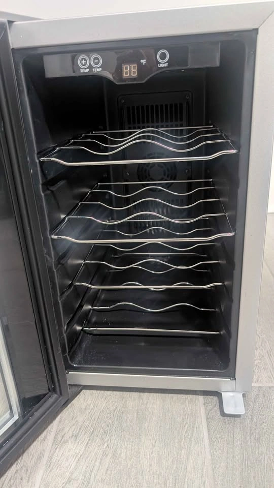 Cuisinart Private Reserve 8 bottle Wine Cellar CWC-800 - photo 3