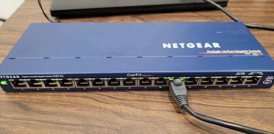 Netgear 16 port ethernet switch GS116