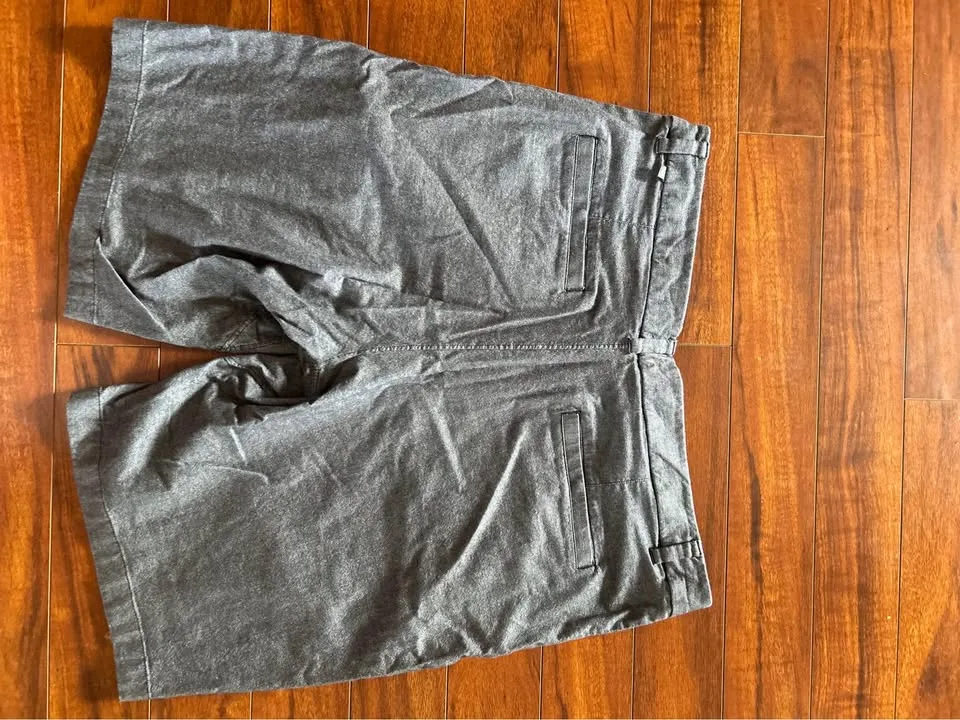 Men’s Golf Shorts (Lululemon & Puma) - Size 38 image indicator(3)