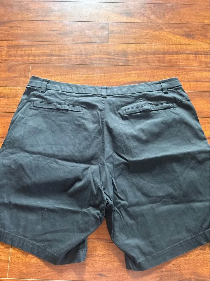 Men’s Golf Shorts (Lululemon & Puma) - Size 38 image indicator(6)
