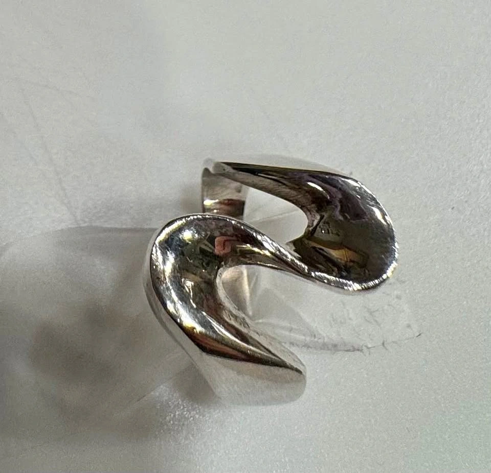 Vintage Mid-Century Modernist 925 Sterling Silver Bypass Ring