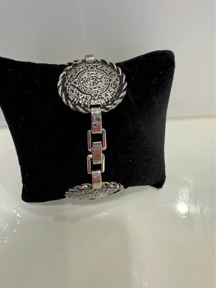 Vintage Silver-Plated Aztec Calendar Medallion Link Bracelet - photo 2
