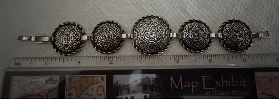 Vintage Silver-Plated Aztec Calendar Medallion Link Bracelet - photo 5