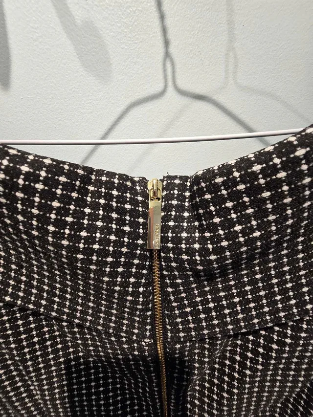 Calvin Clain elegant dress image indicator(5)