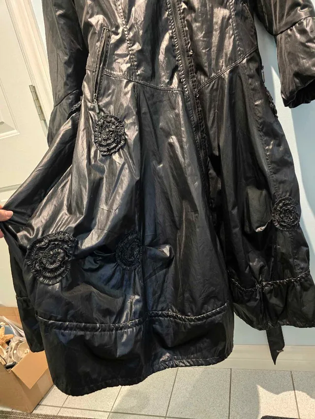 Entrata Winter Coat image indicator(2)