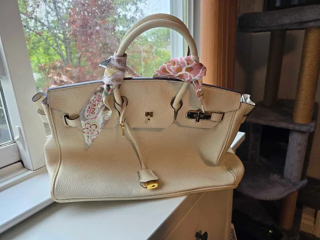 Hermès Birkin Handbag thumbnail