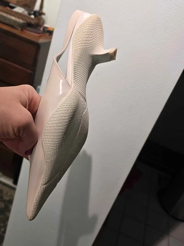 Prada shoes image indicator(2)