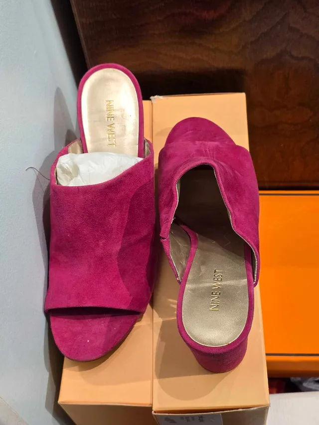 Nine West Mules image indicator(3)