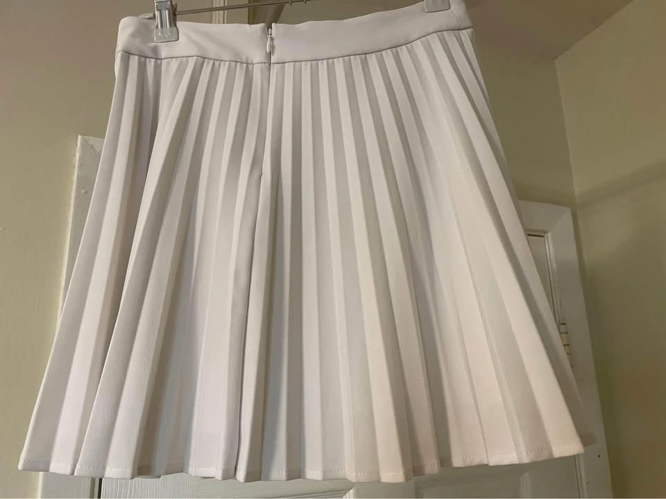 Aritzia white tabby skirt - photo 2