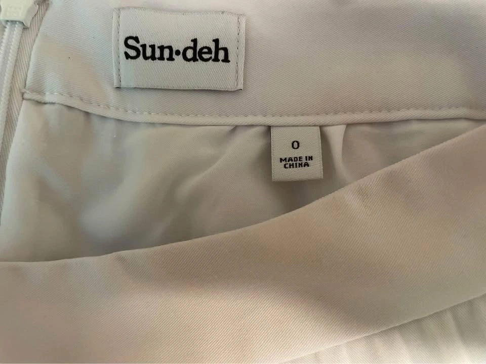 Aritzia white tabby skirt - photo 3