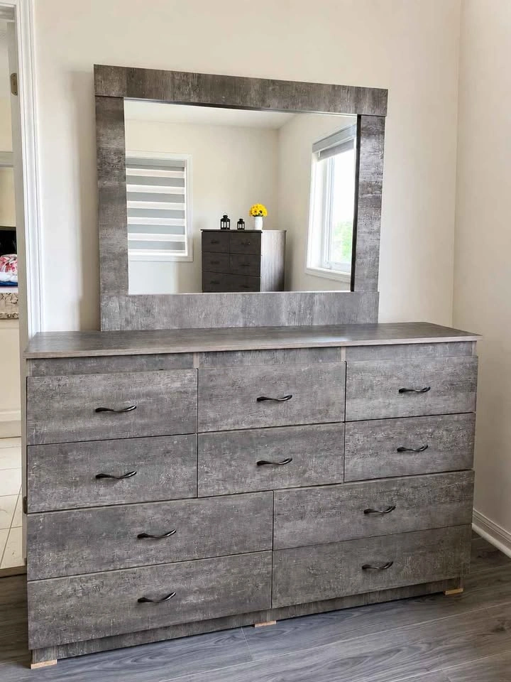 4 Piece King Bedroom Set – Used like New - photo 3