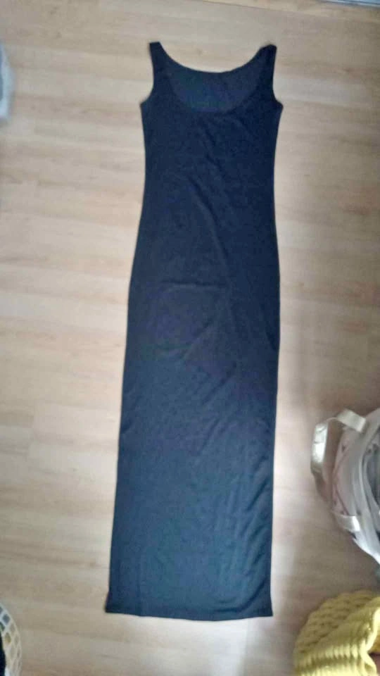 Black sleeveless maxi dress
