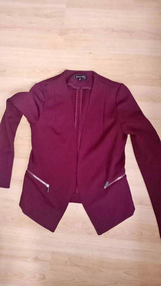 Dynamite maroon blazer XS