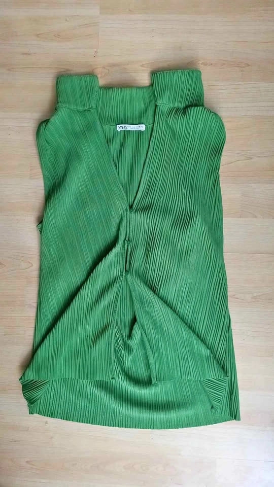 Zara Green Pleated Sleeveless Top S
