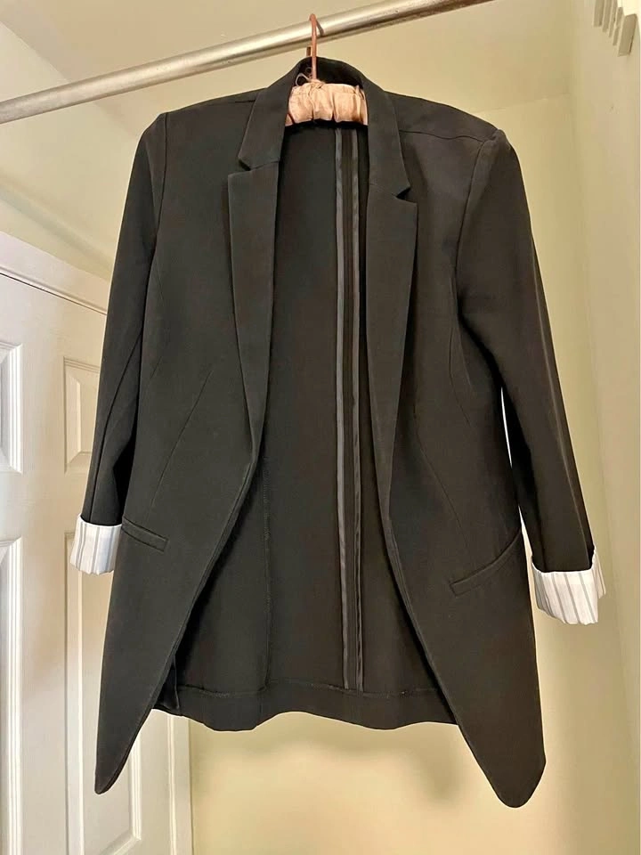Suzy Shier blazer size xs