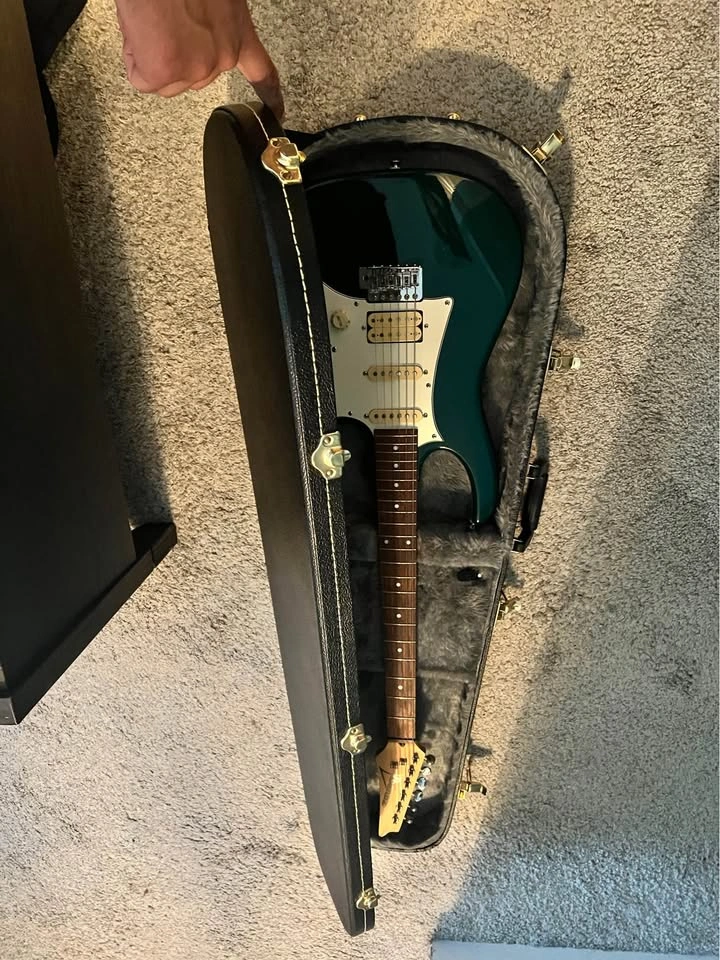 Hard Shell Guitar Case - photo 5