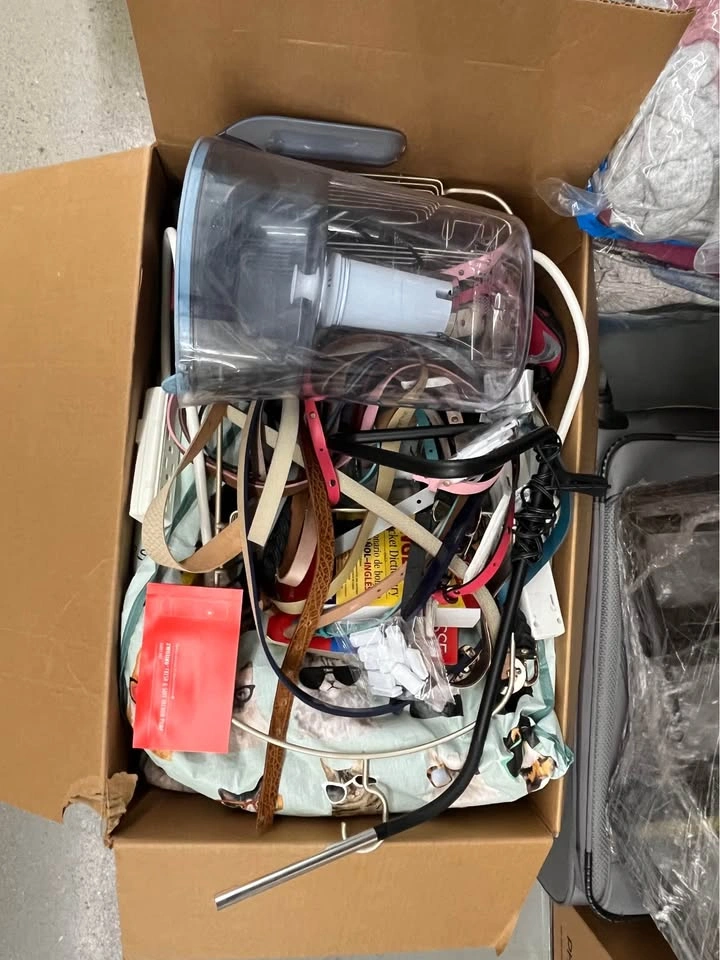 FREE Moving Giveaway! Kitchenware, Decor & More - photo 2